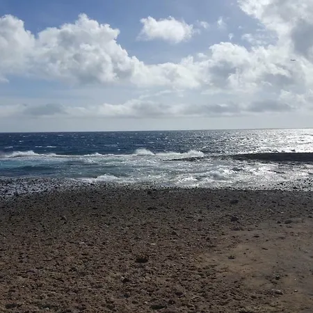 La Caleta 1 בית אירוח