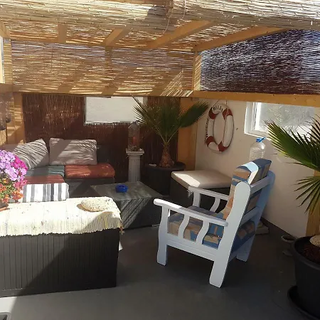 La Caleta 1 Homestay *